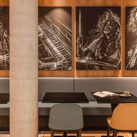 Ibis Paris Gare Montparnasse Catalogne Hotel Exterior foto